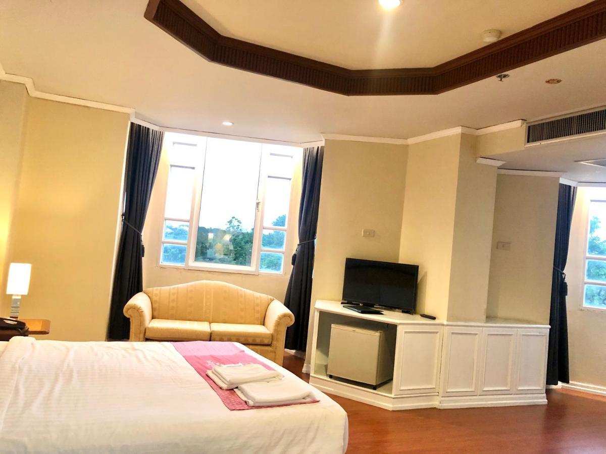 Hermitage Hotel Korat-Sha Nakhonratchasima Esterno foto