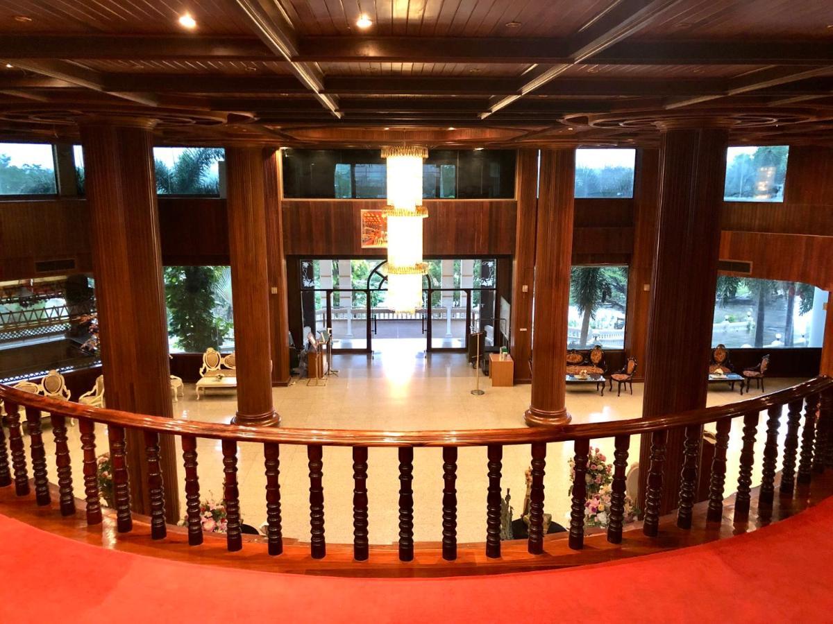 Hermitage Hotel Korat-Sha Nakhonratchasima Esterno foto