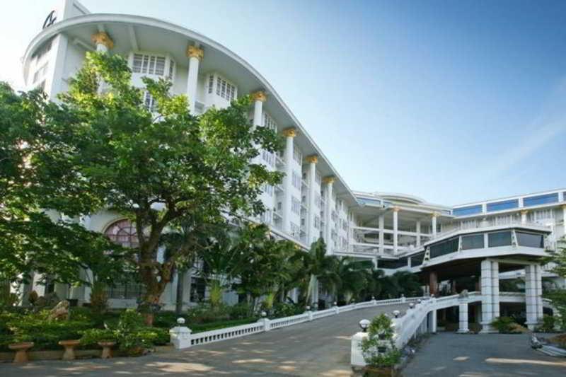 Hermitage Hotel Korat-Sha Nakhonratchasima Esterno foto