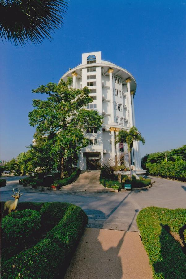 Hermitage Hotel Korat-Sha Nakhonratchasima Esterno foto