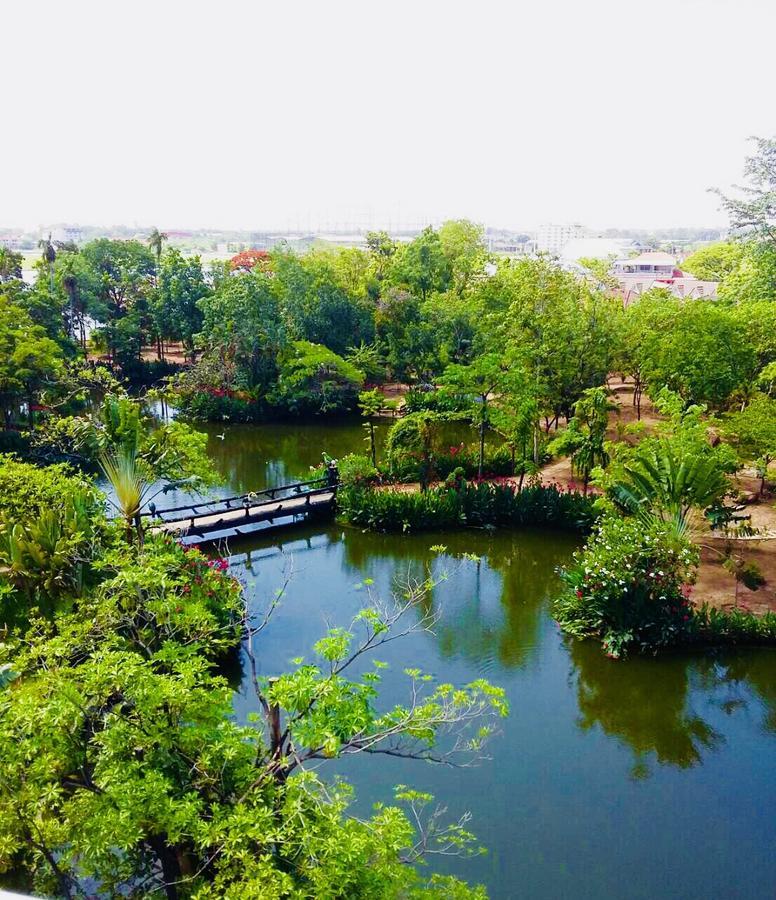 Hermitage Hotel Korat-Sha Nakhonratchasima Esterno foto