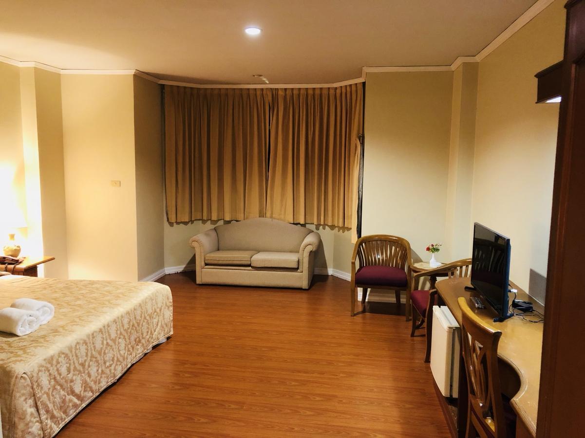 Hermitage Hotel Korat-Sha Nakhonratchasima Esterno foto